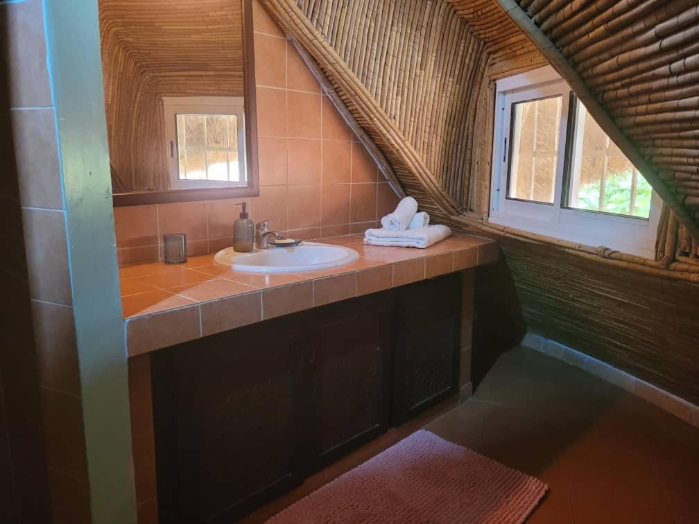 Villa Bord De Mer Avec Piscine Sali Tap Exterior photo